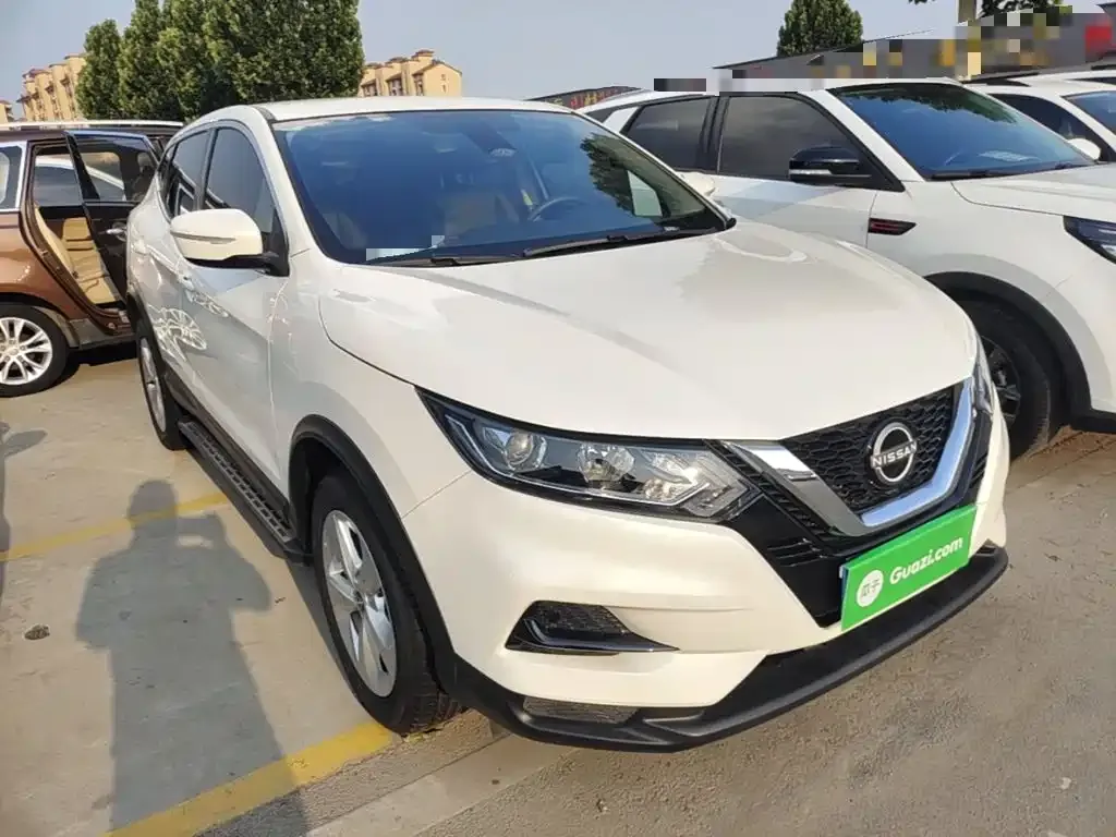 Nissan Qashqai — фото 7