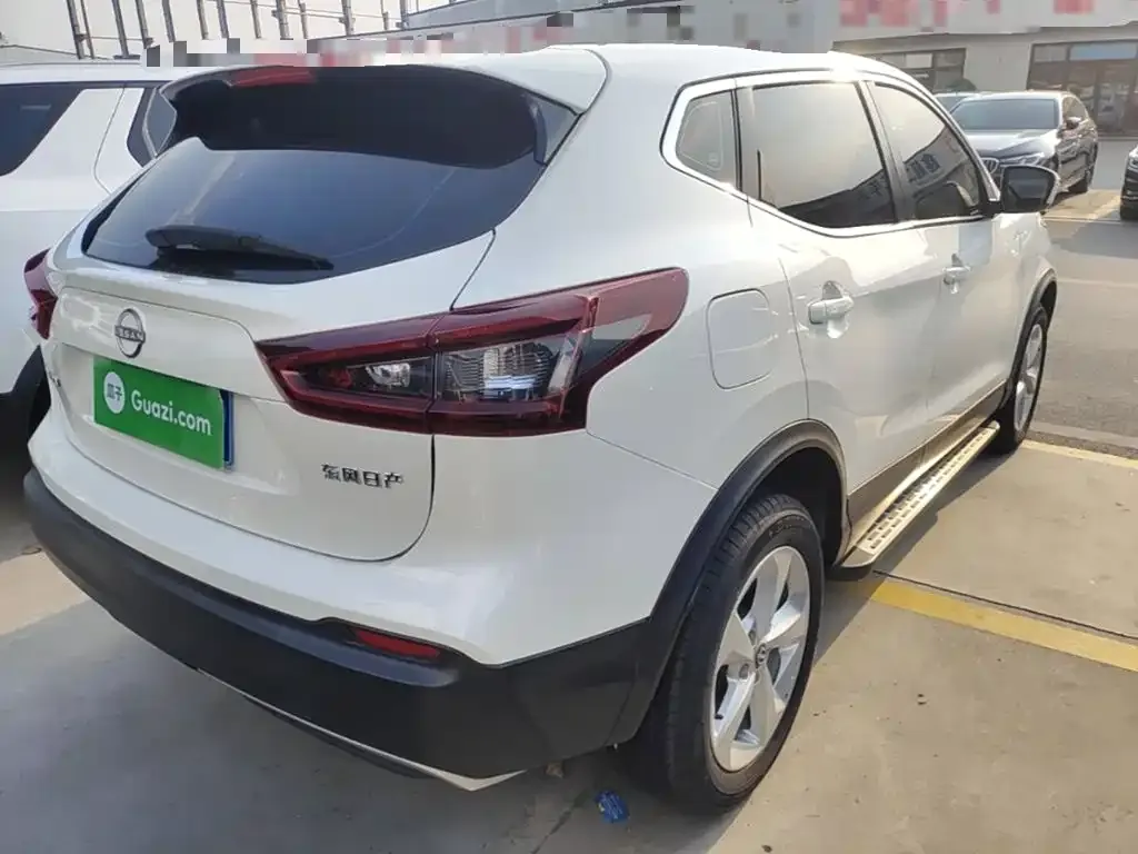 Nissan Qashqai — фото 10