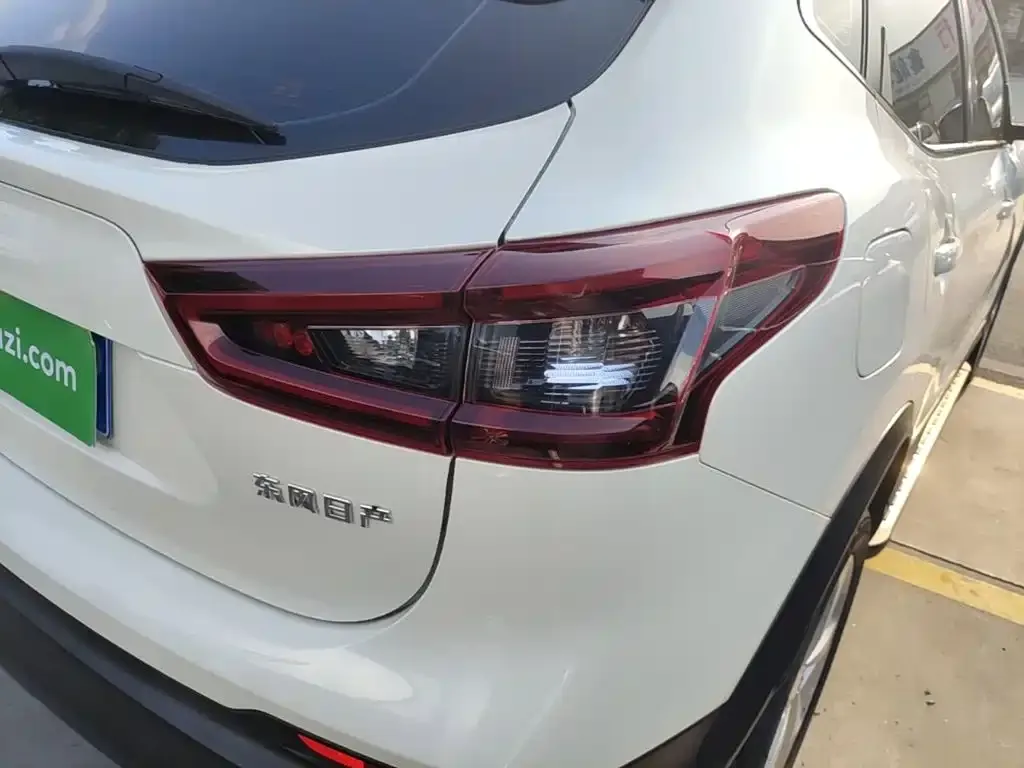 Nissan Qashqai — фото 4