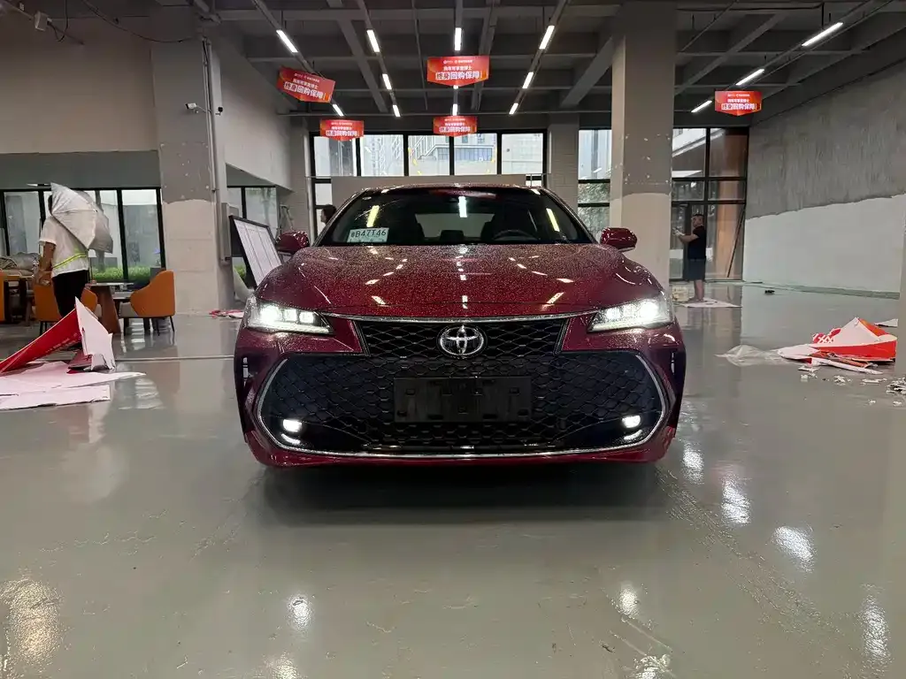 Toyota Avalon — фото 2