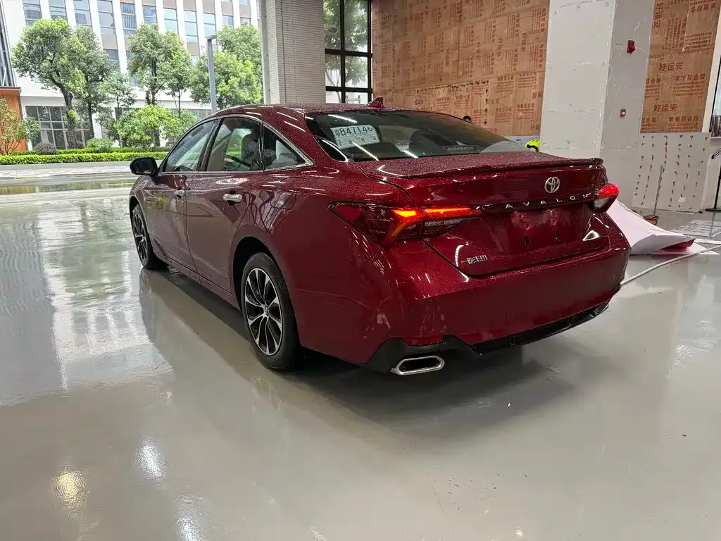 Toyota Avalon — фото 9