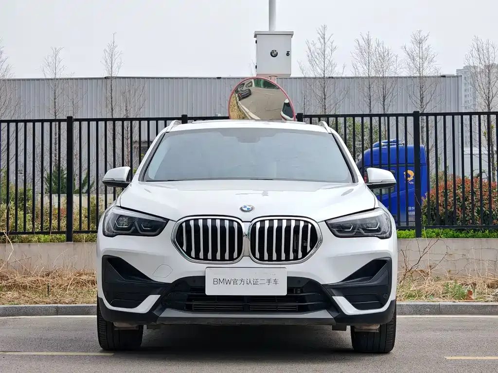 BMW X1 — фото 9