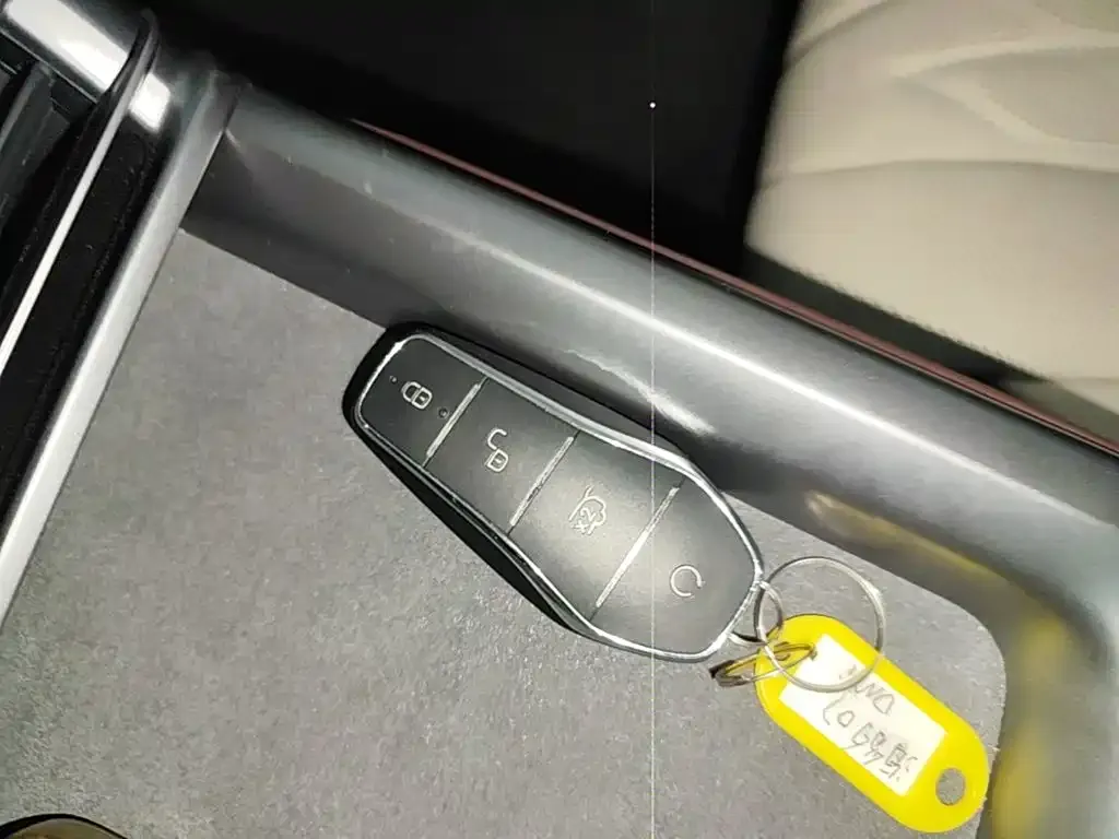 BYD Seal 07 DM-i — фото 2