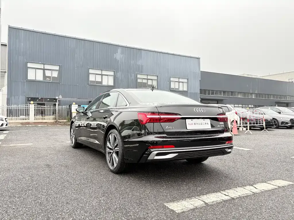 Audi A6L — фото 6