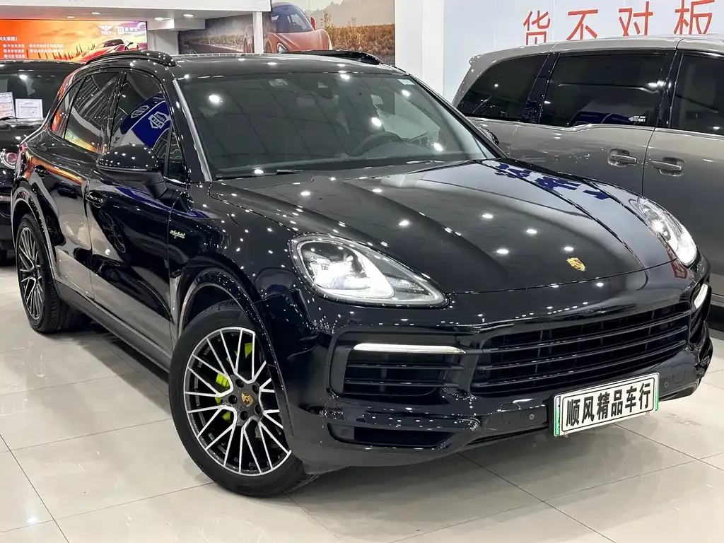 Porsche Cayenne Hybrid 2021 из CN, фото 2