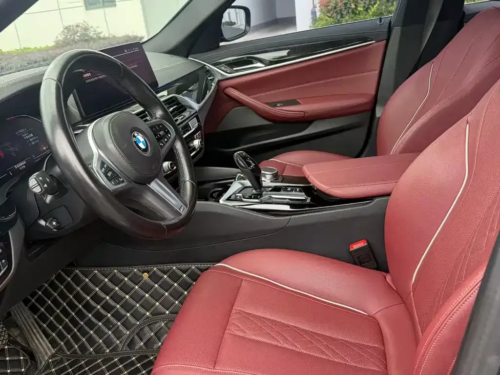 BMW 5 Series 2022 из CN, фото 7