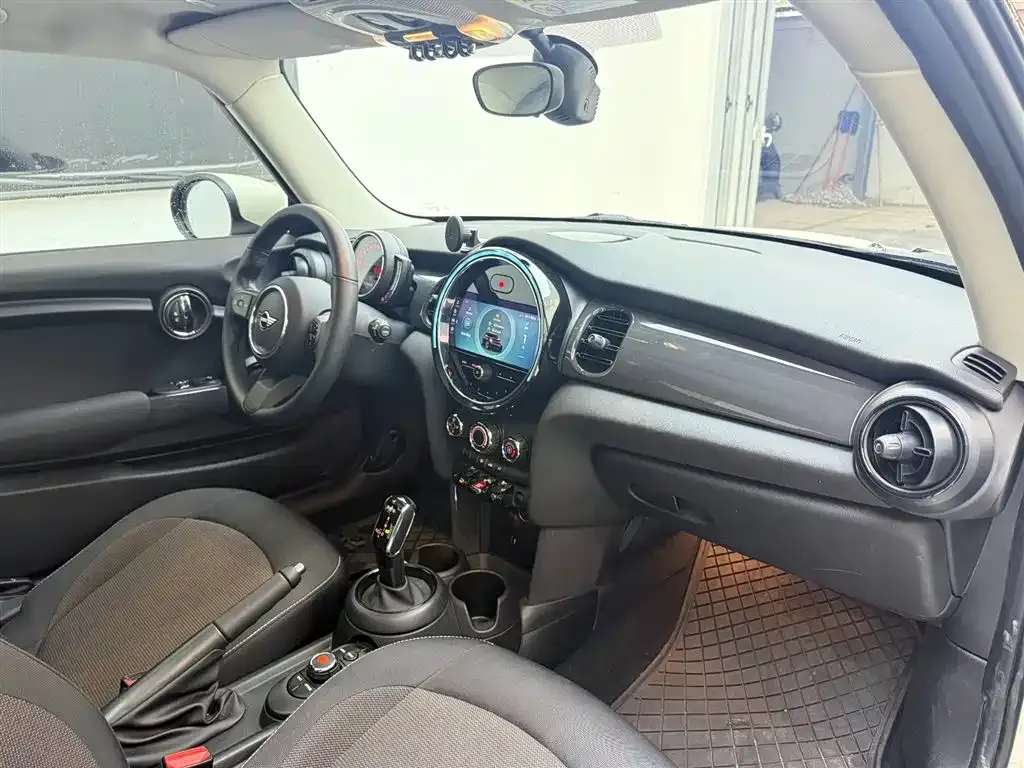 MINI Cooper (3-door) — фото 10