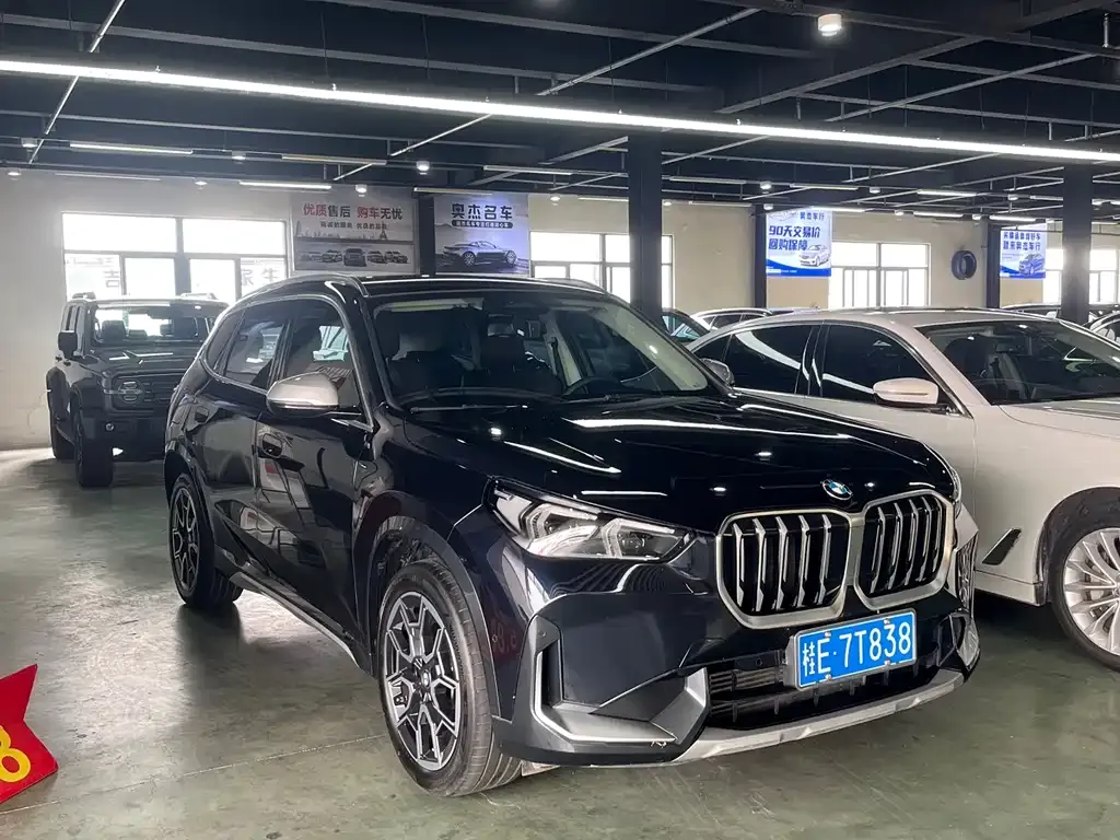 BMW X1 — фото 9
