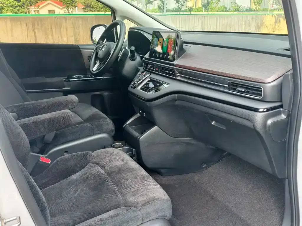 Honda Odyssey 2024 из CN, фото 4