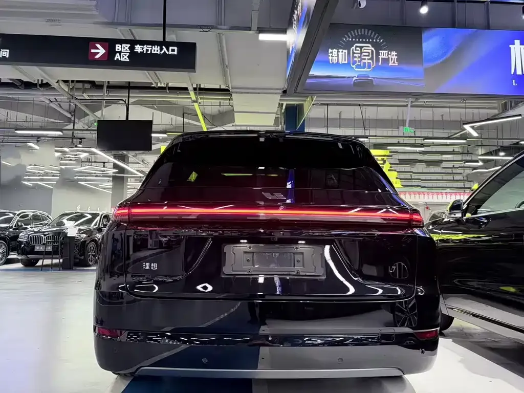 Li Auto L7 — фото 5
