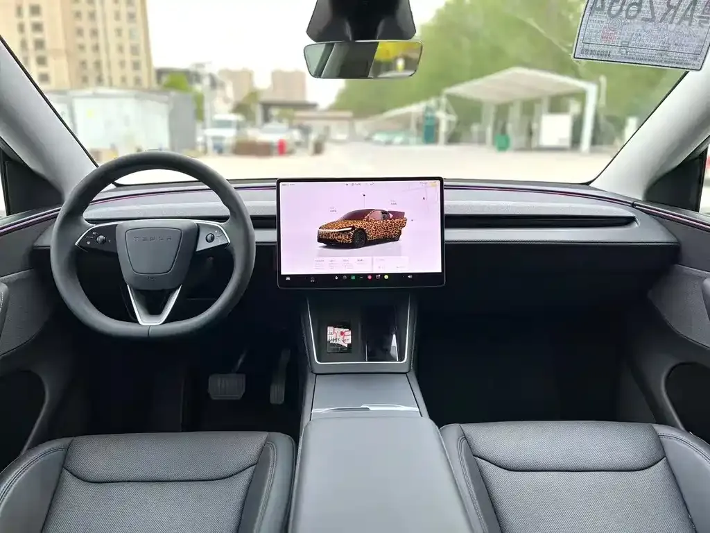 Tesla Model Y — фото 5