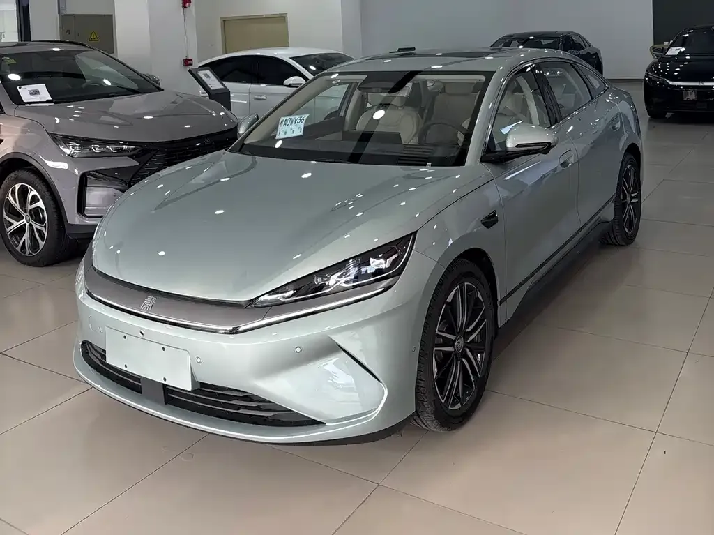 BYD Qin L — фото 1