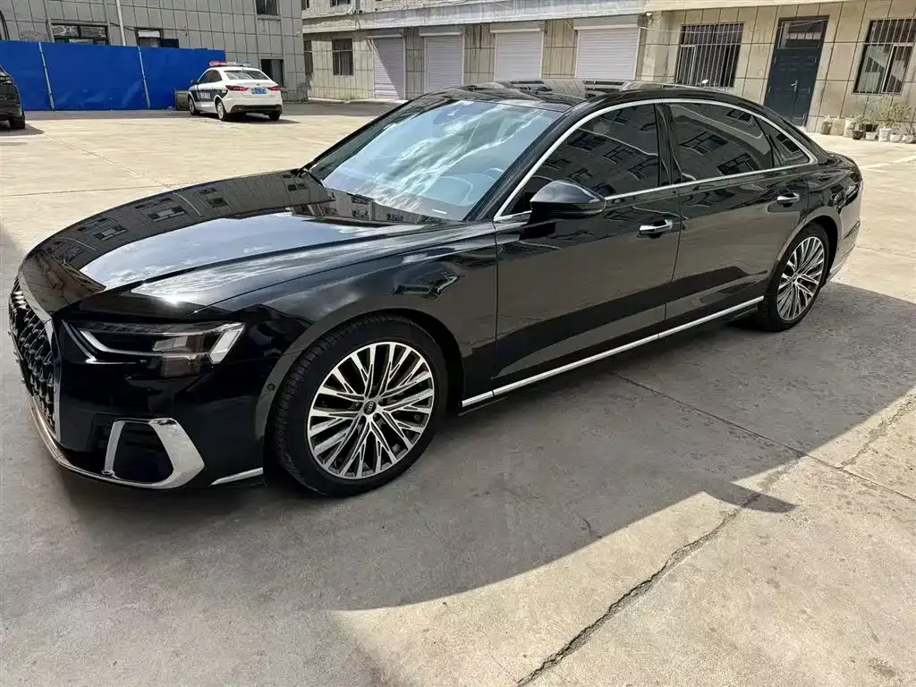 Audi A8 — фото 9