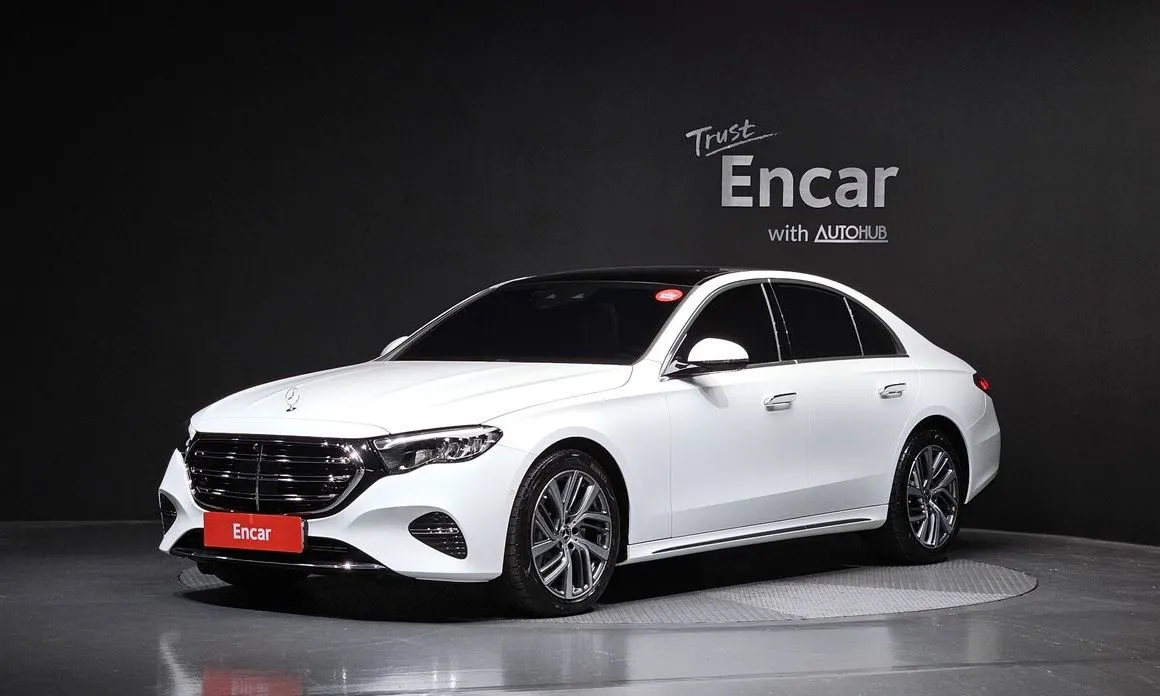 Mercedes-Benz E-Class — фото 1