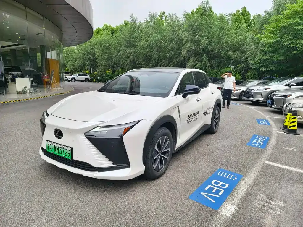 Lexus RZ 2023 из CN, фото 8