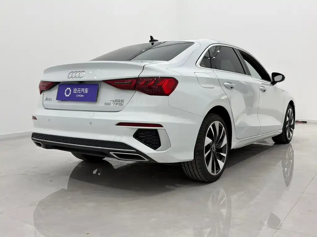 Audi A3 — фото 2