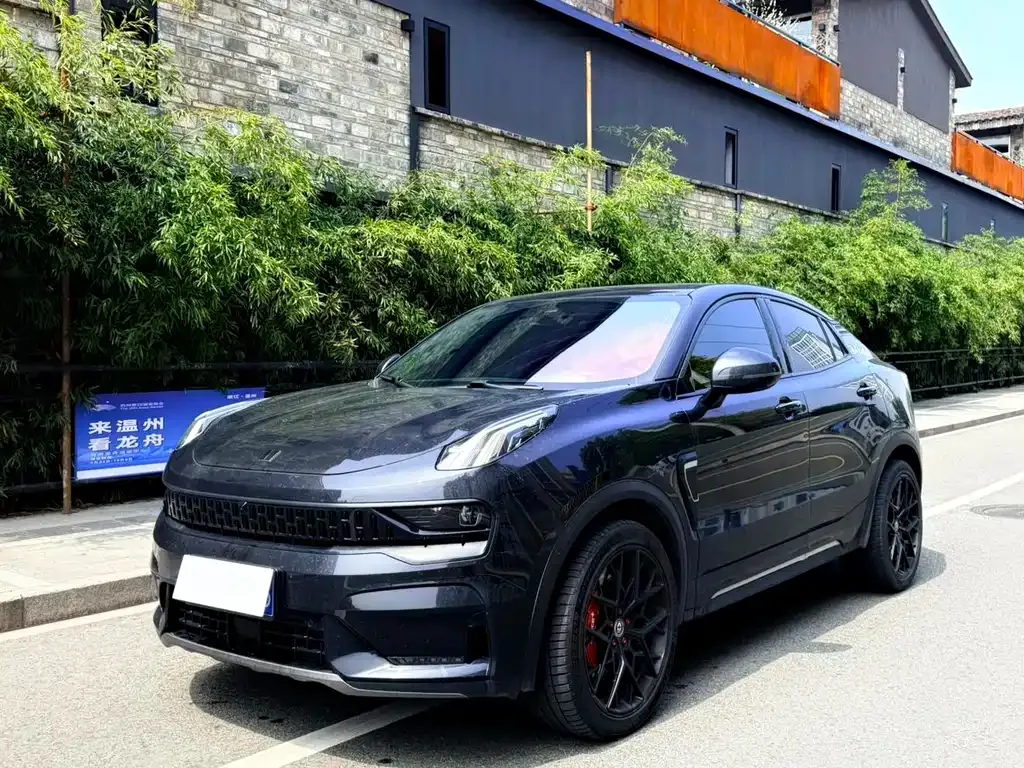 Lynk & Co 05