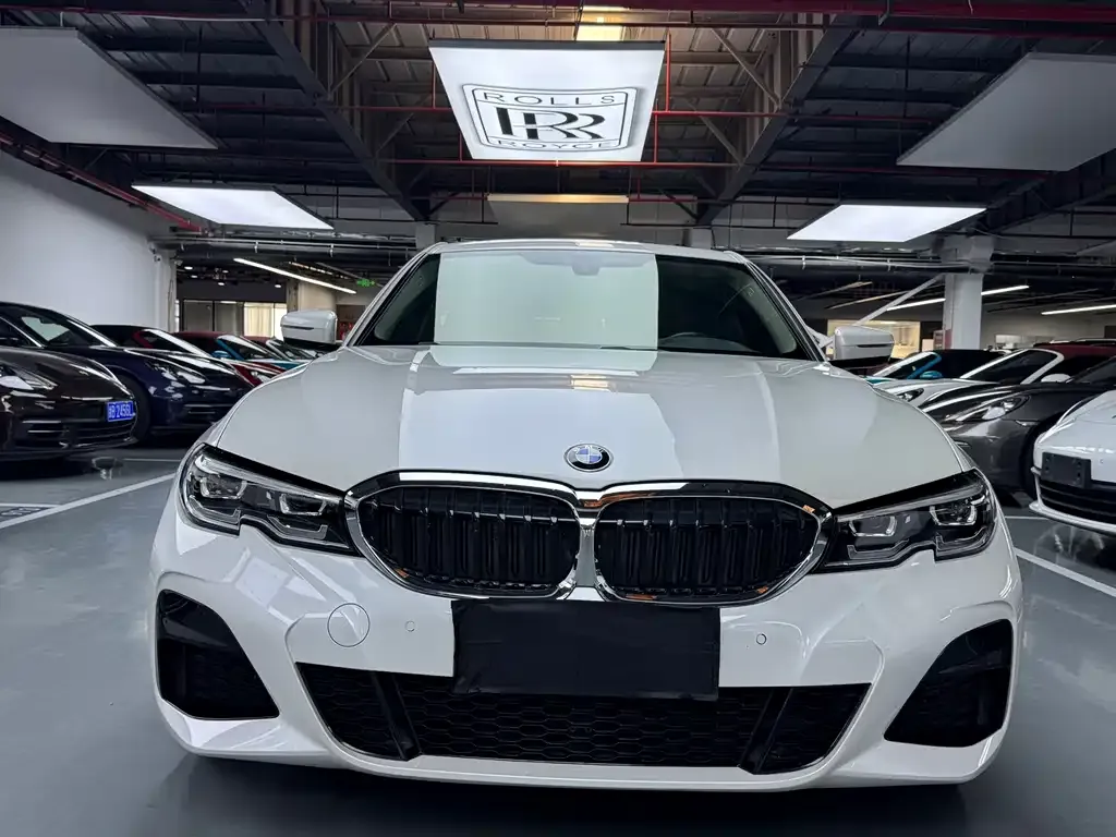 BMW 3 Series 2022 из CN, фото 9