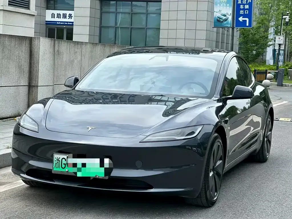 Tesla Model 3 — фото 6