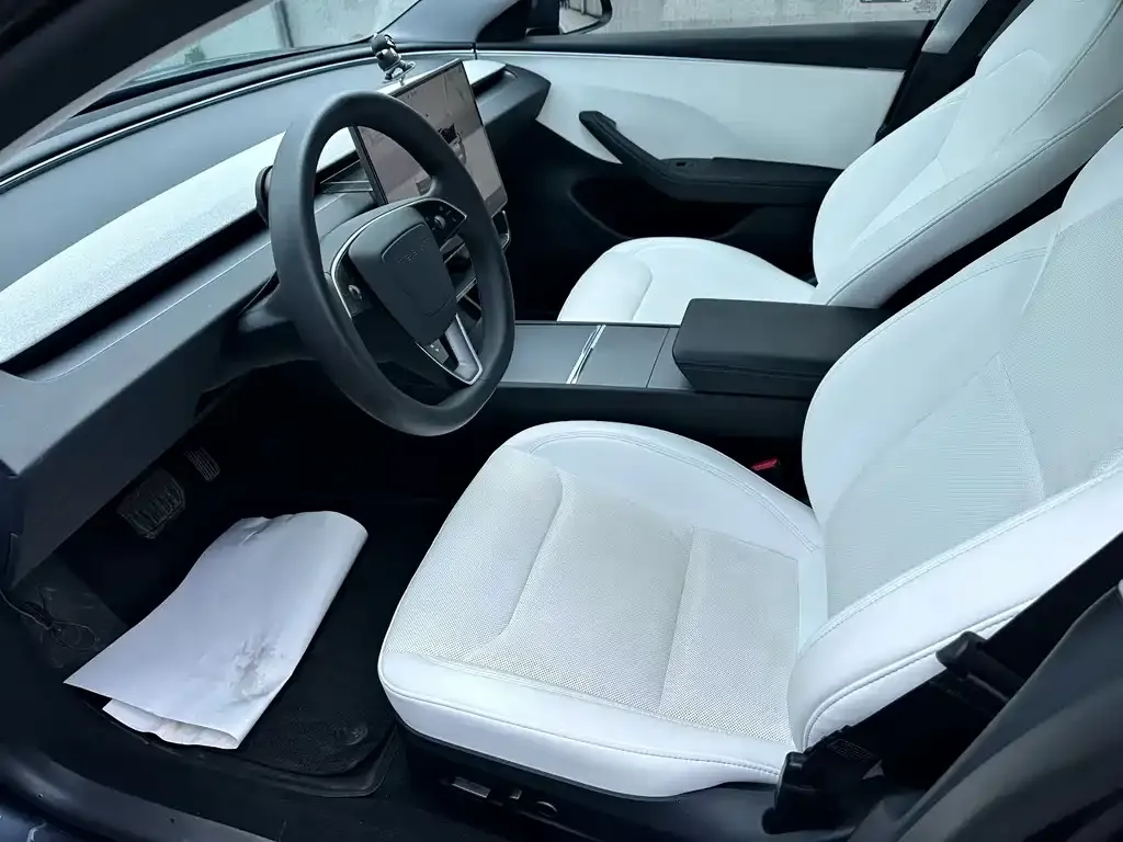 Tesla Model 3 — фото 5