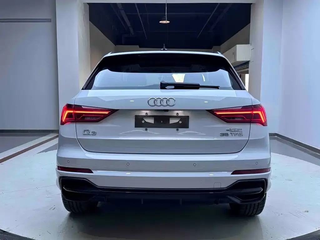 Audi Q3 — фото 6