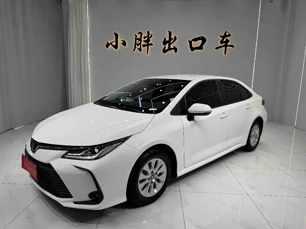 Toyota Corolla — фото 1