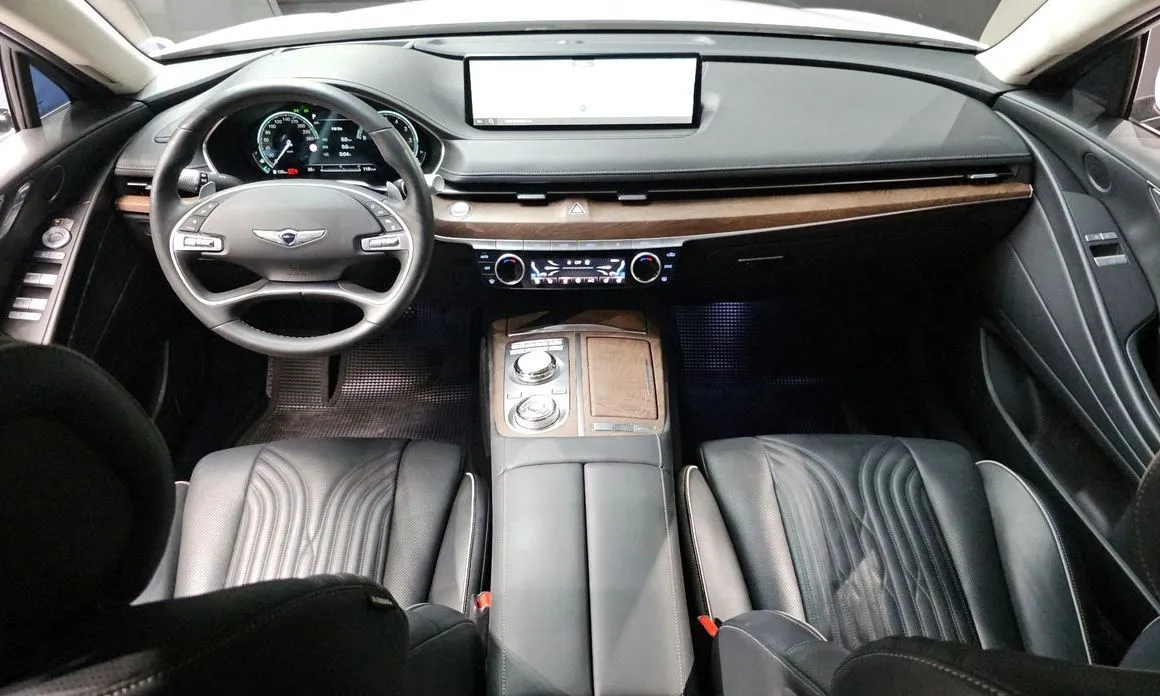 Genesis G80 — фото 10
