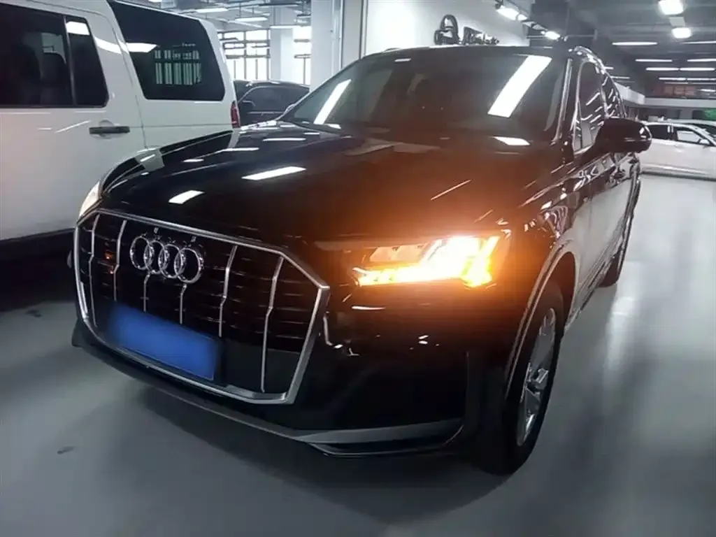 Audi Q7 — фото 2