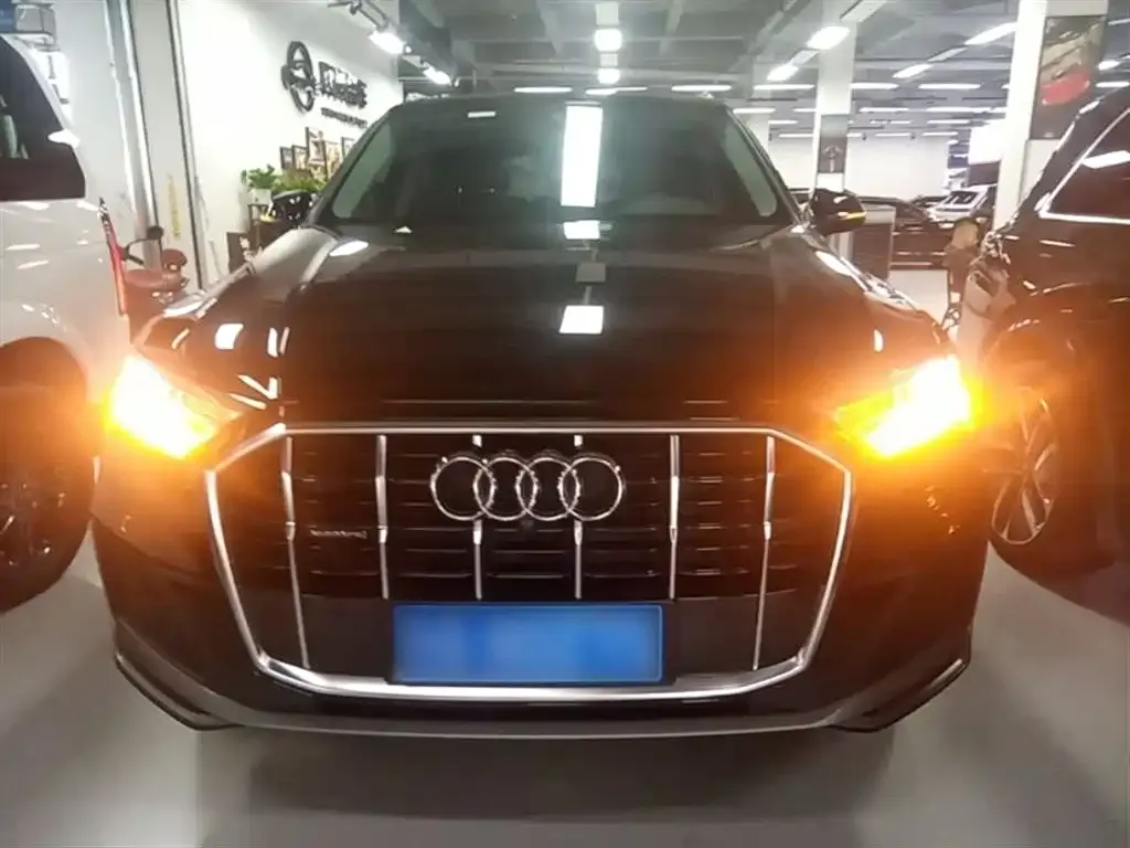Audi Q7 — фото 3