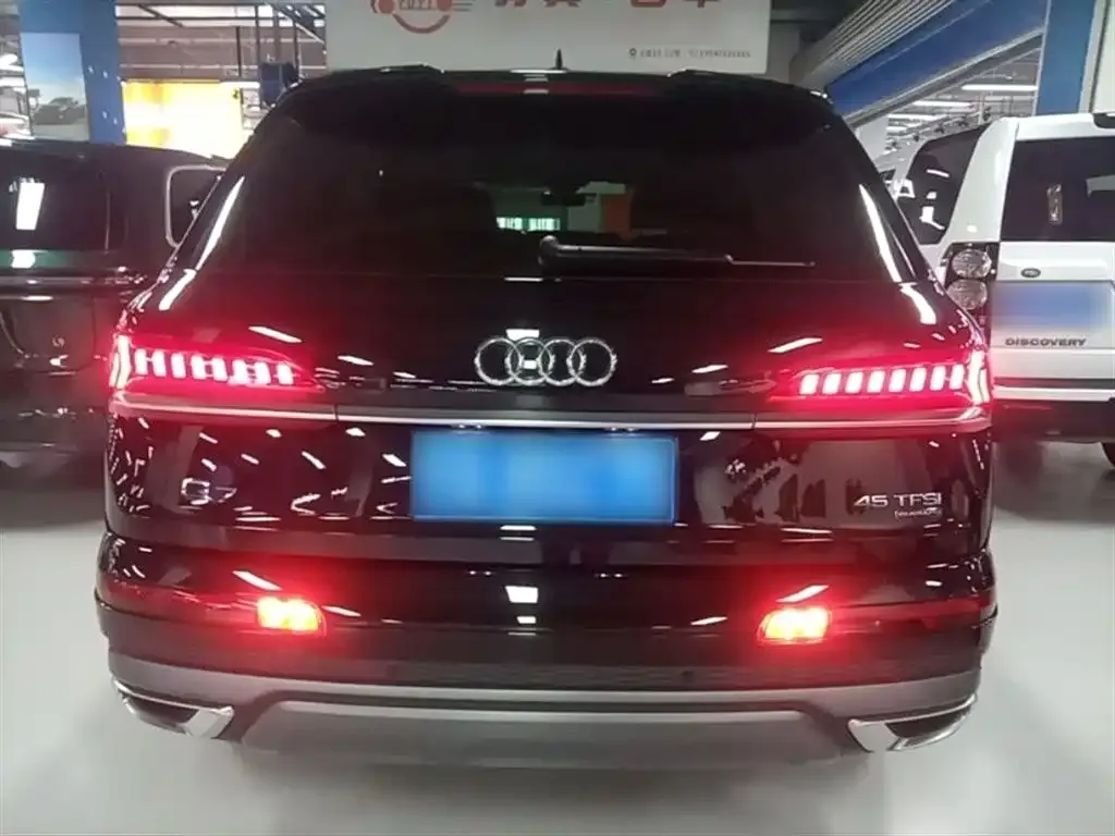 Audi Q7 — фото 7