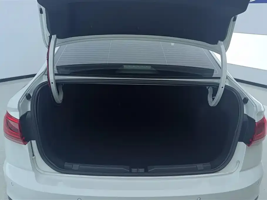 Volkswagen Bora 2022 из CN, фото 2