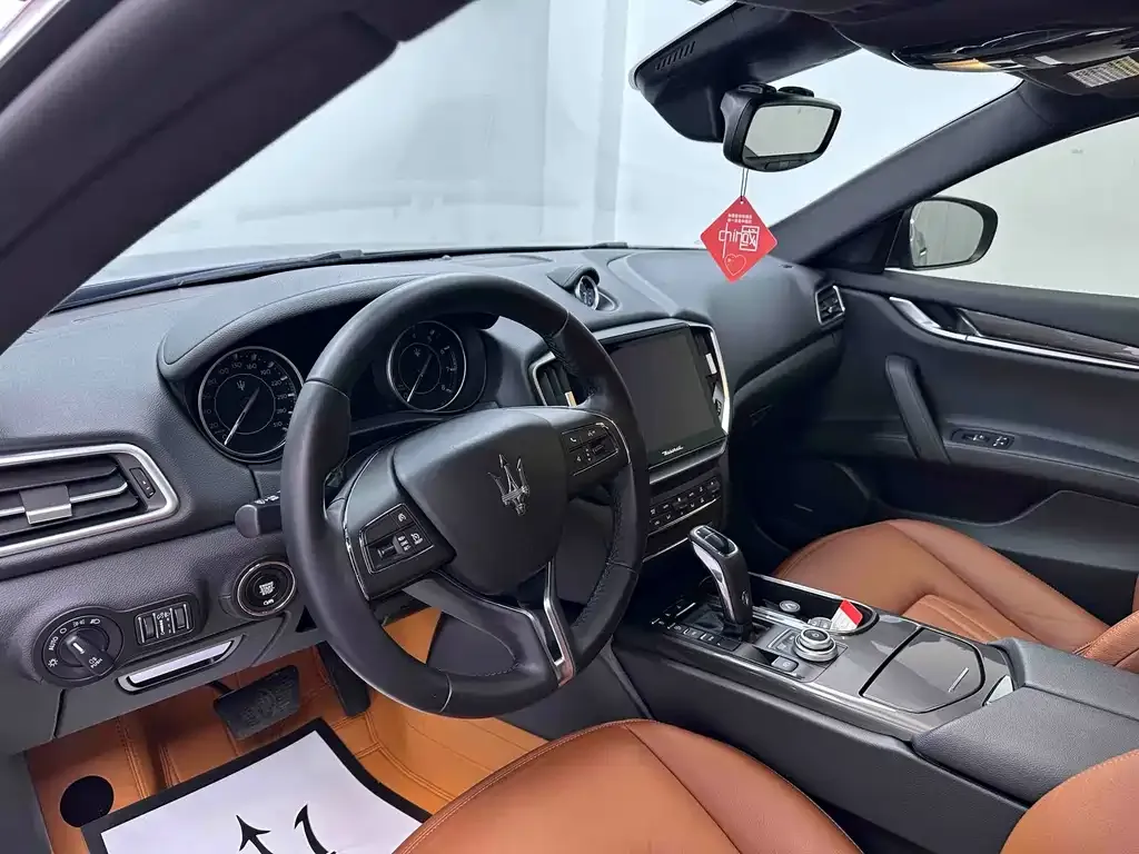 Maserati Ghibli — фото 6