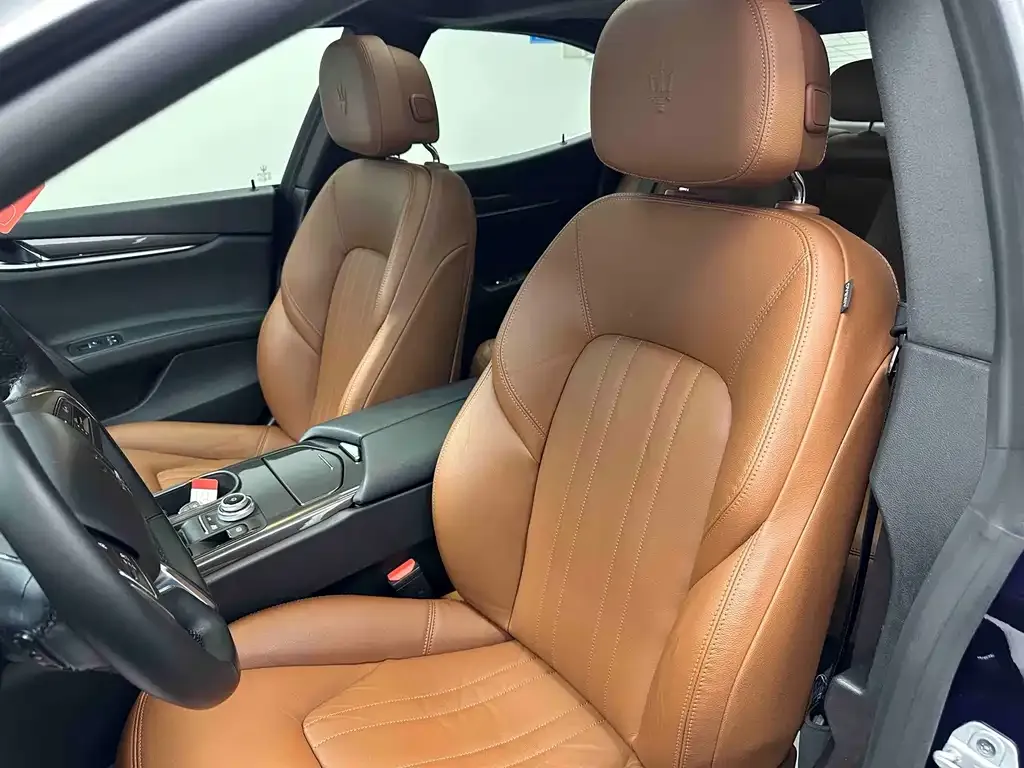 Maserati Ghibli — фото 10