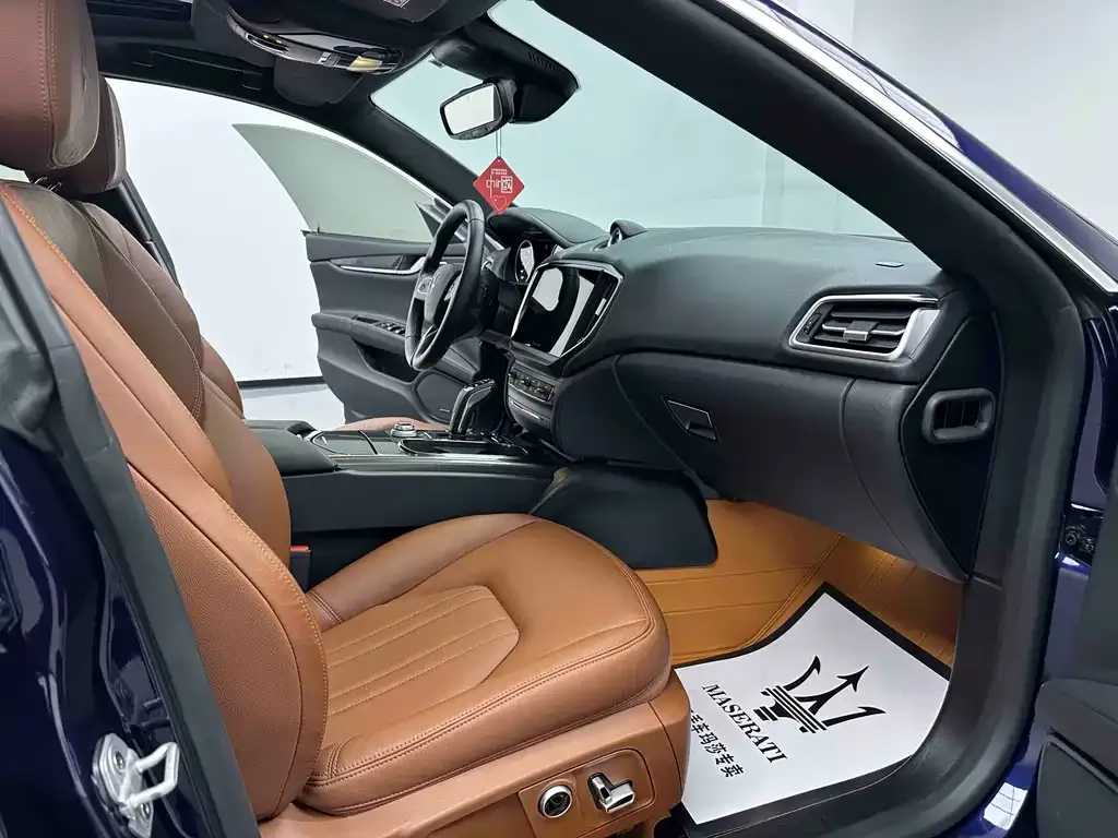 Maserati Ghibli — фото 9