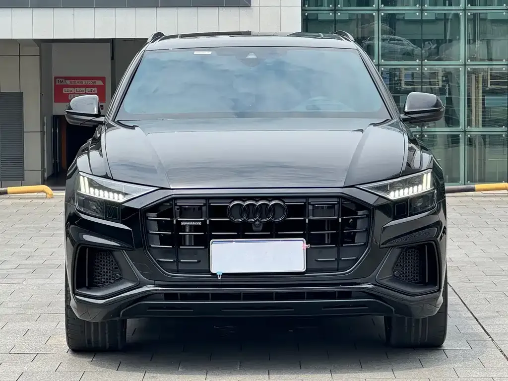 Audi Q8 — фото 3