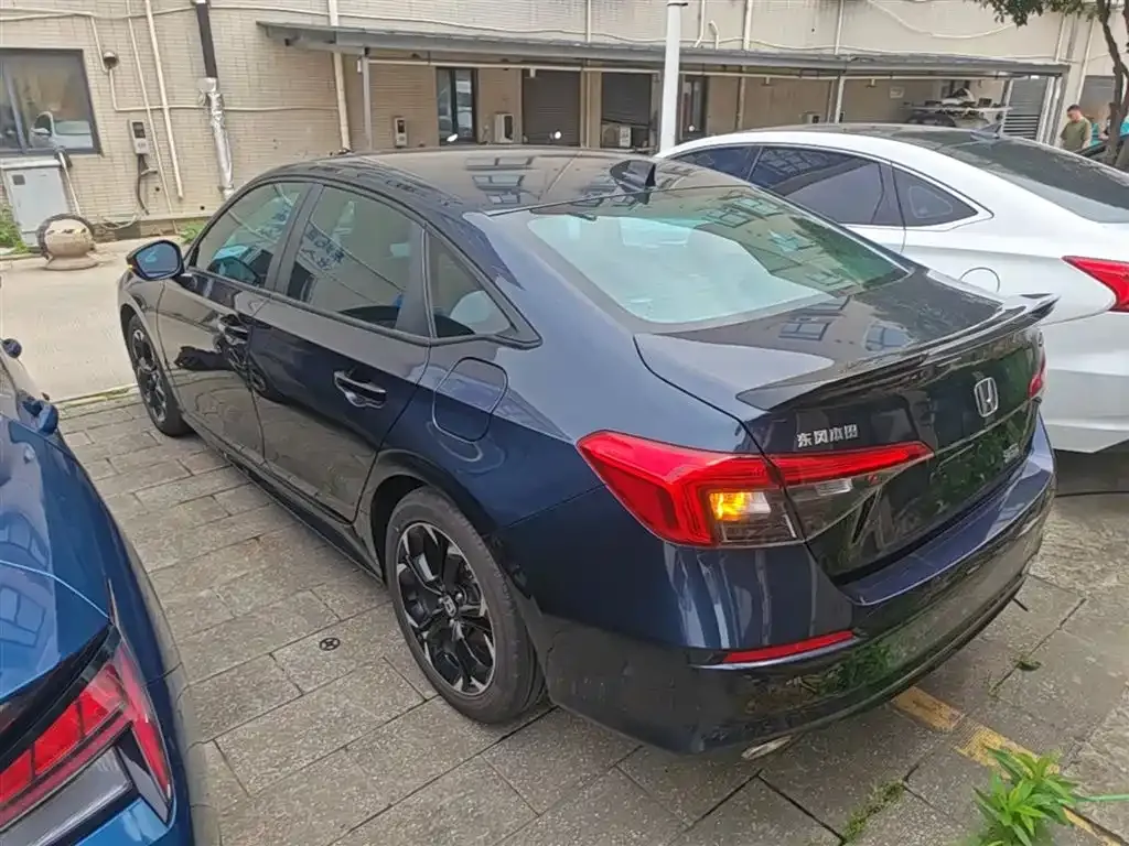 Honda Civic — фото 7