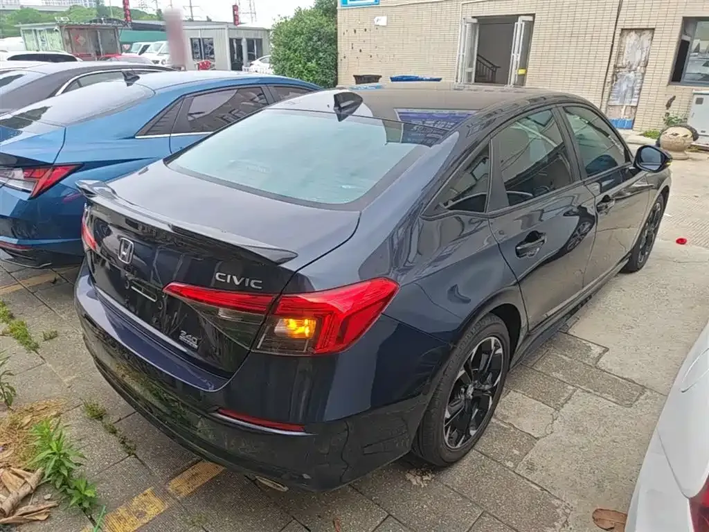 Honda Civic — фото 8