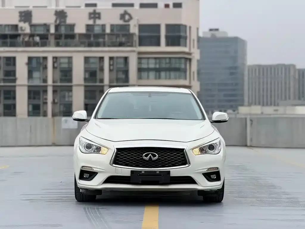 Infiniti Q50L 2023 из CN, фото 2