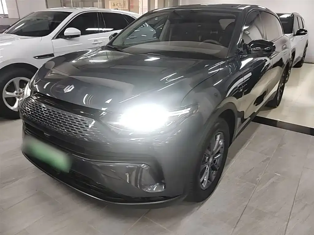 Leapmotor C11