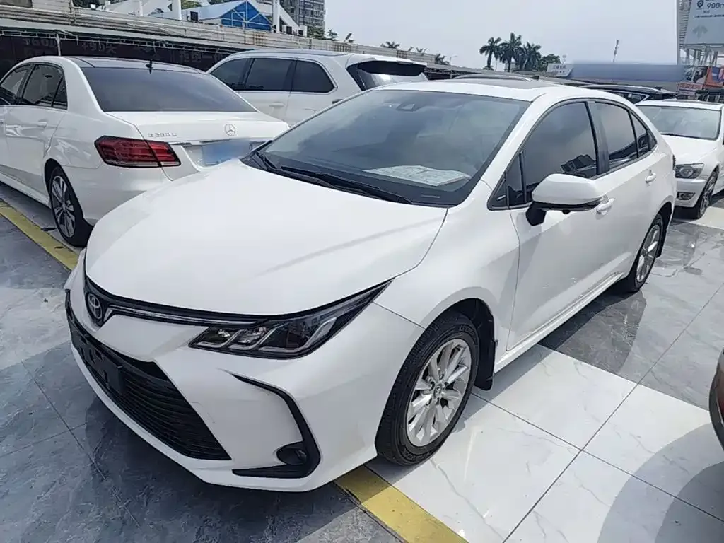 Toyota Corolla — фото 3