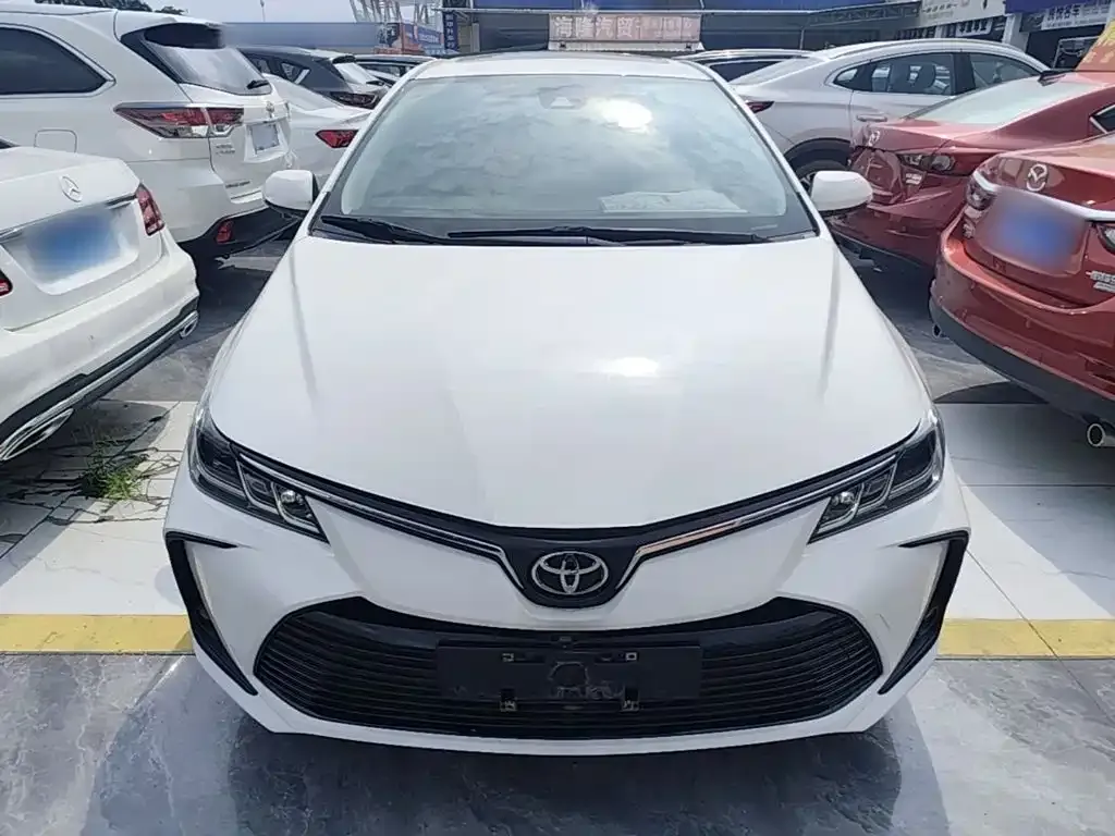 Toyota Corolla — фото 2