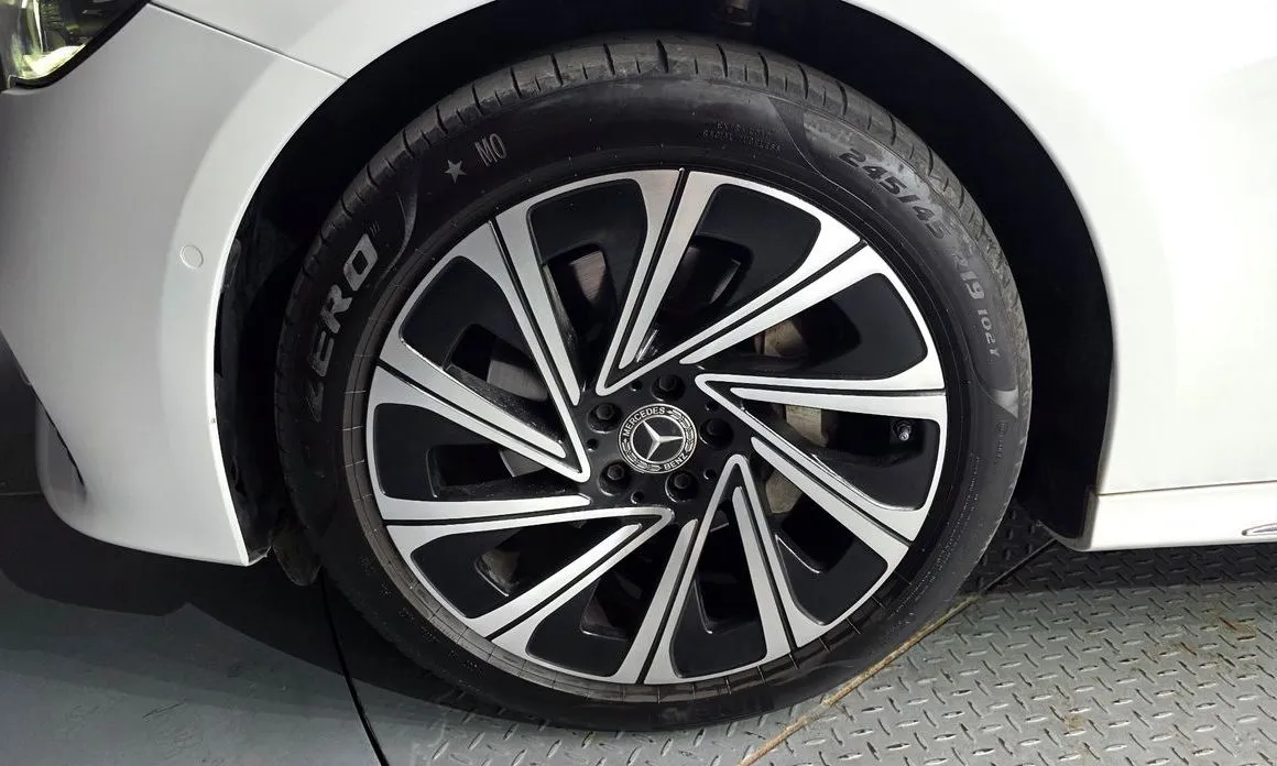 Mercedes-Benz E-Class 2024 из KR, фото 4