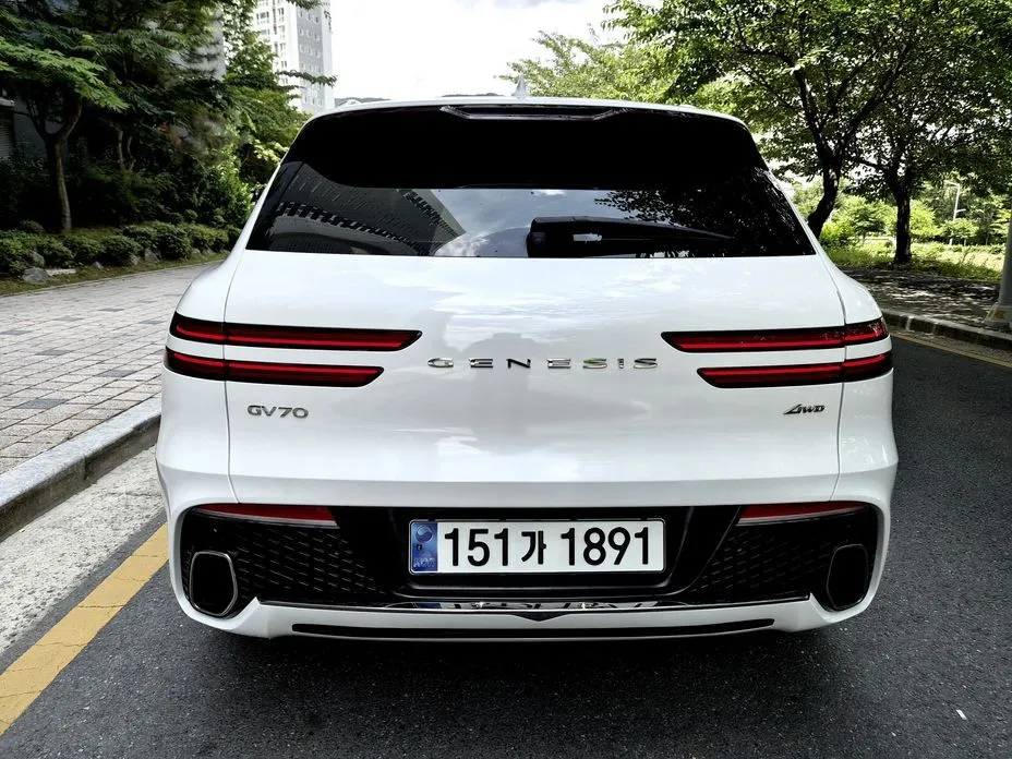 Genesis GV70 — фото 10