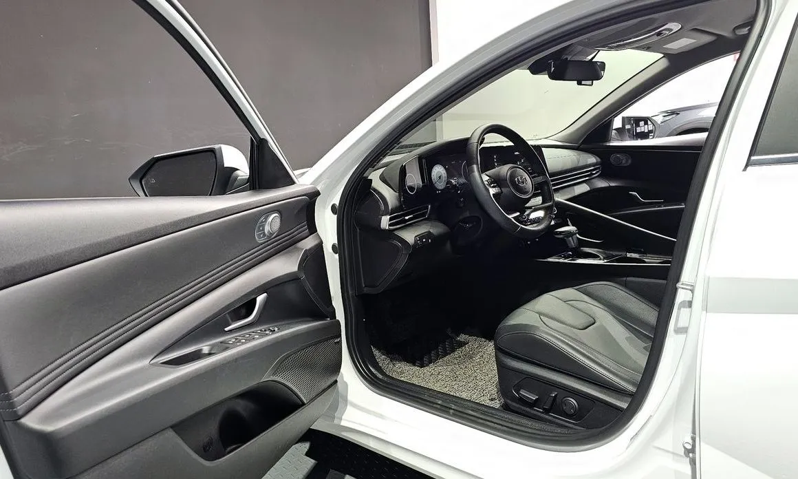 Hyundai AVANTE 2023 из KR, фото 6