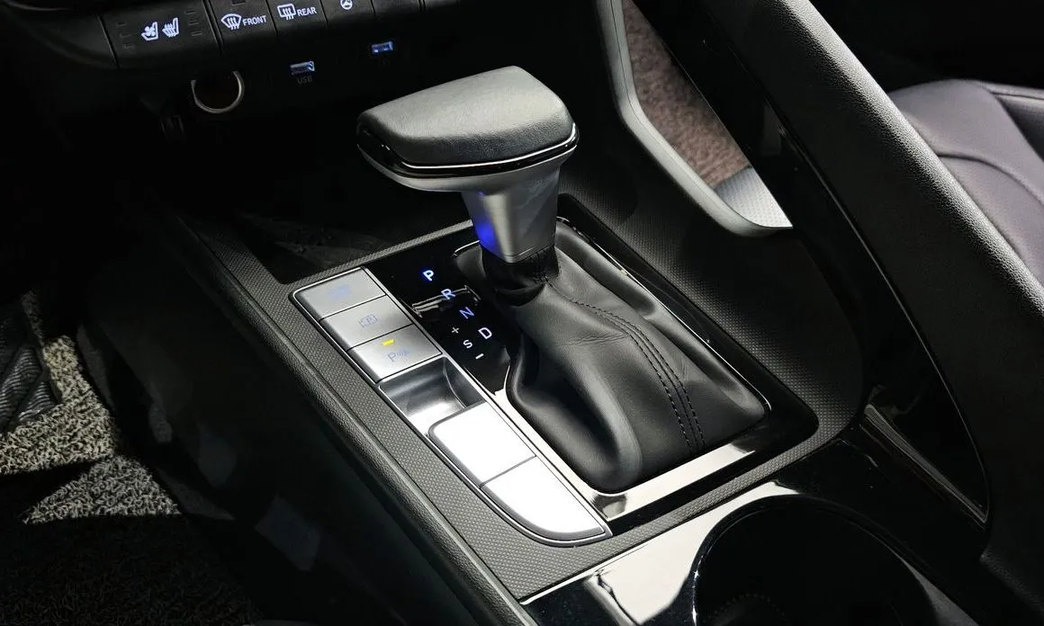 Hyundai AVANTE 2023 из KR, фото 3