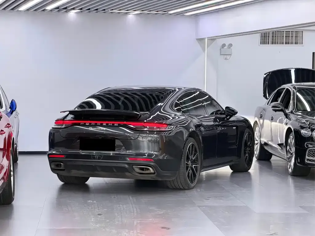Porsche Panamera Hybrid 2021 из CN, фото 2