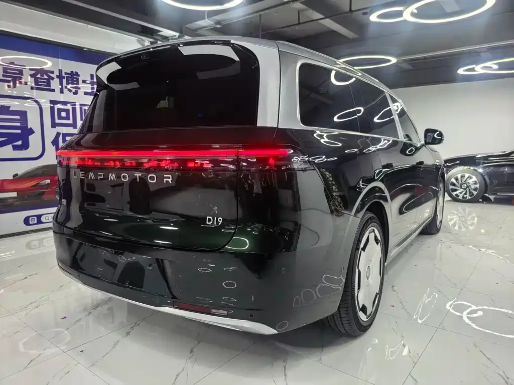 Leapmotor 零跑D19 2026 из CN, фото 3