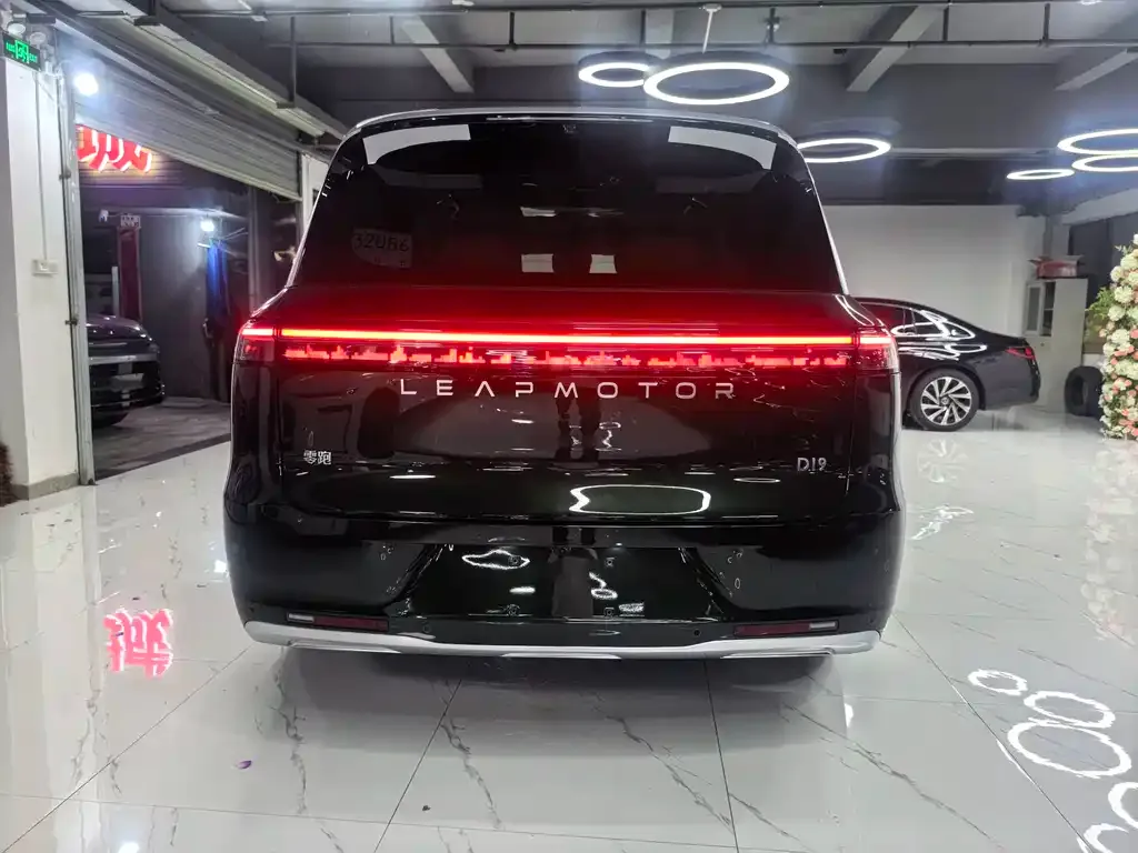 Leapmotor 零跑D19 2026 из CN, фото 4