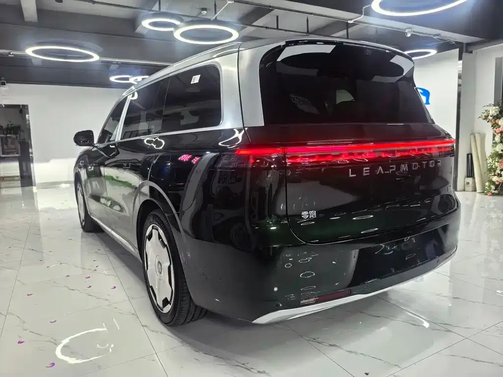 Leapmotor 零跑D19 2026 из CN, фото 7