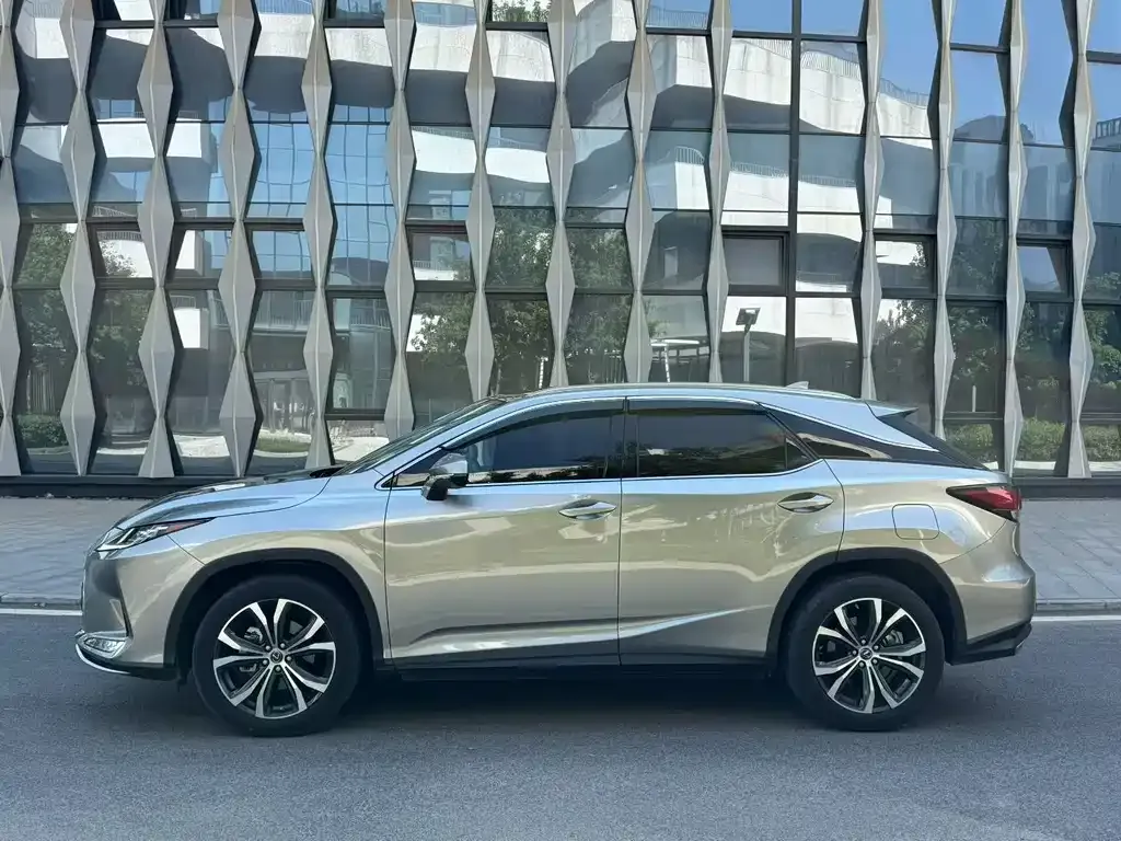 Lexus RX — фото 8
